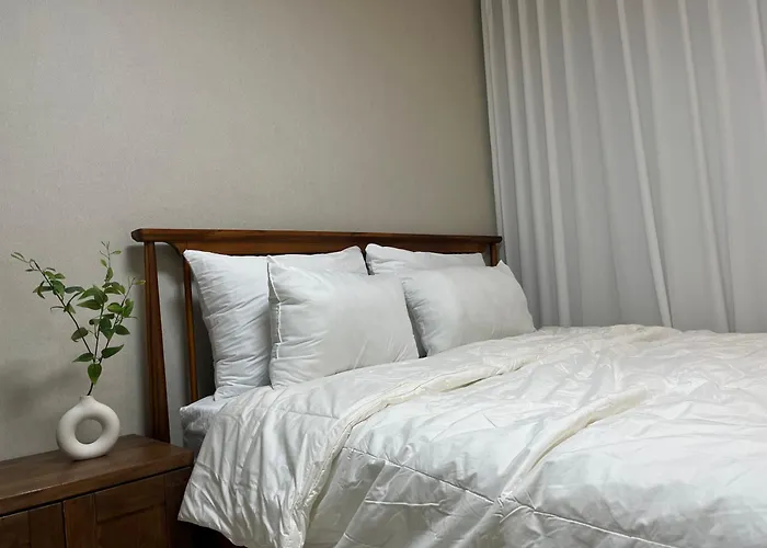 Seoul, Subway Line 2, Transportation Convenience, Location, Shindaebang Station Stay, Subway Station 10 Minutes Walk, Airport Bus 9 Minutes Walk Apartment Seoul